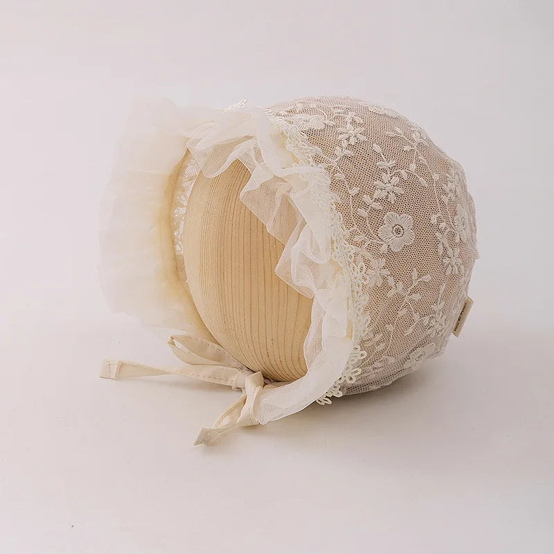 1 Piece Korean Fashion Princess Beanie for Baby Girl Mesh Gauze Embroidery Floral Ruffle Newborn Photography Props Infanr Hat